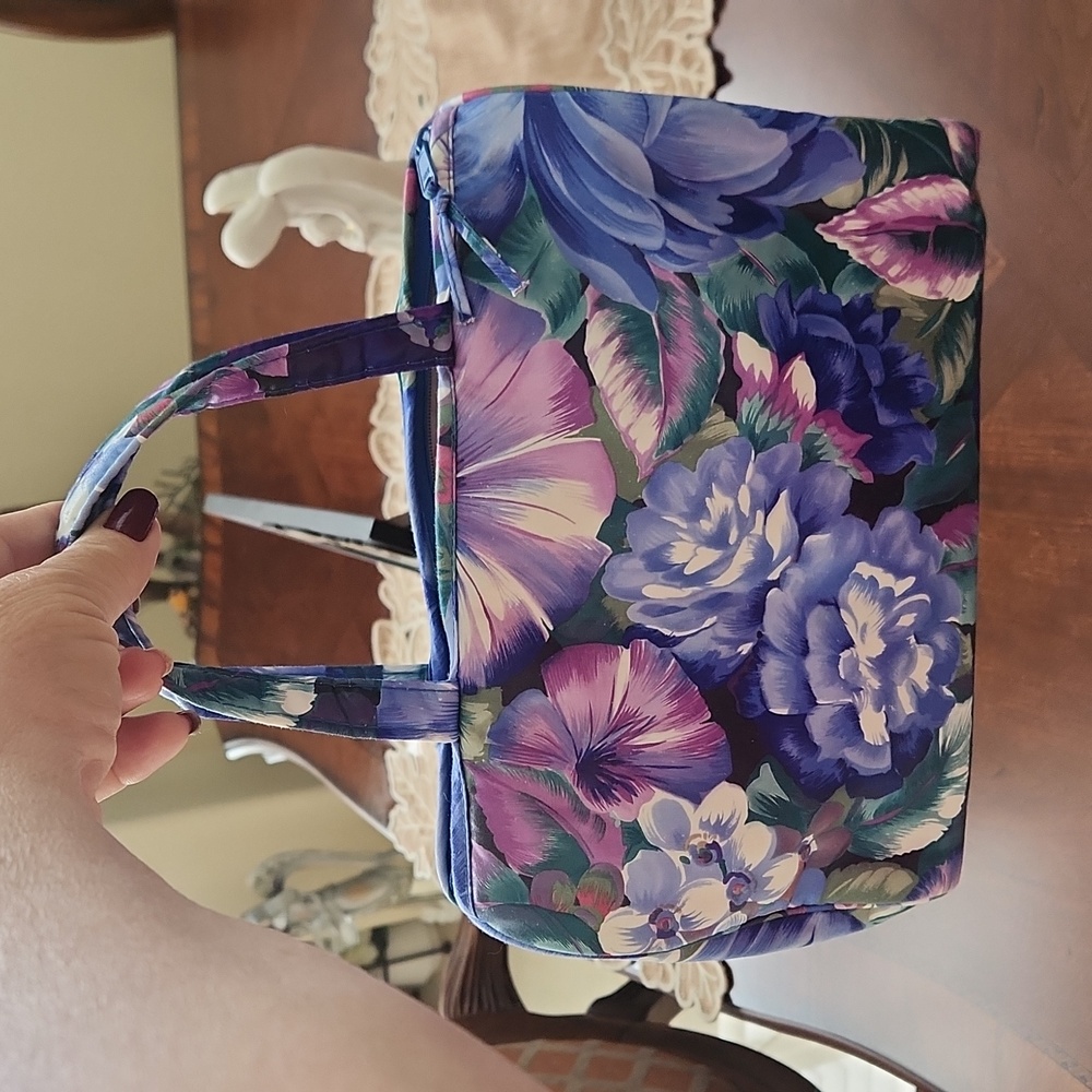 Floral Makeuo  Bag